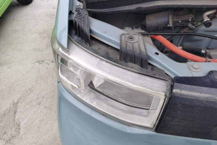 Used Wuling Hongguang MINIEV 2021 Macaron Fashion Edition Lithium-Ion Battery Right Front Headlight