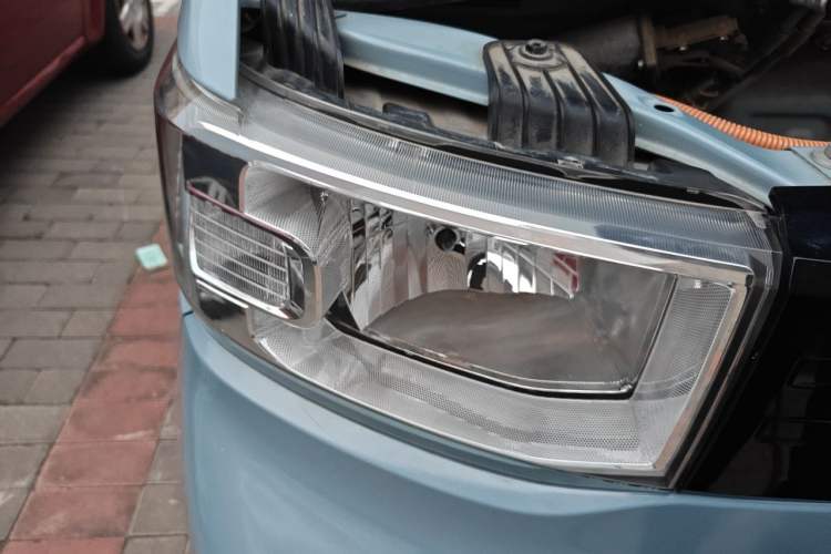 Used Wuling Hongguang MINIEV 2021 Macaron Sandwich Model 170 km Lithium Ternary Right Front Headlight