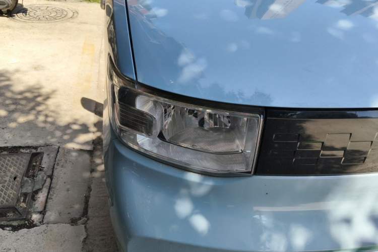 Used Wuling Hongguang MINIEV 2021 Macaron Fashion Edition Lithium-Ion Battery Right Front Headlight