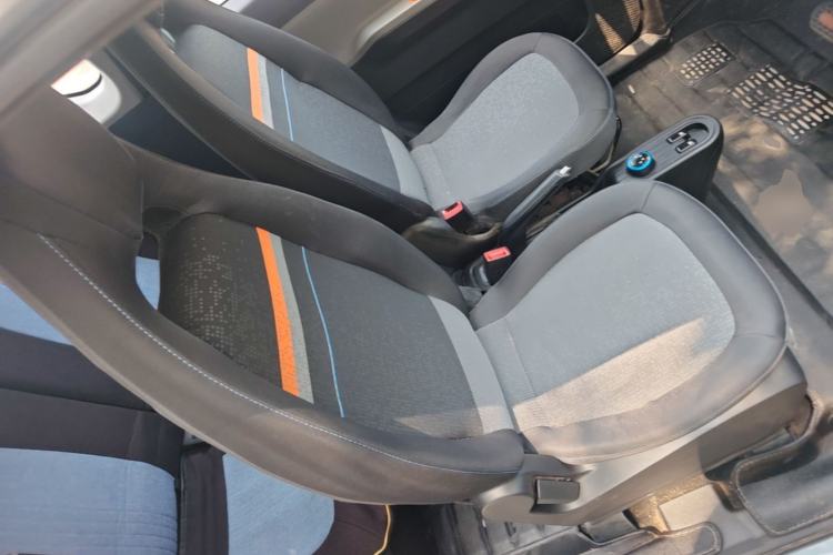Used Wuling Hongguang MINIEV 2021 Macaron Fashion Model Lithium Iron Phosphate Right Front Seat