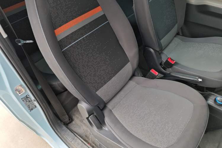 Used Wuling Hongguang MINIEV 2021 Macaron Fashion Edition Lithium-Ion Battery Right Front Seat