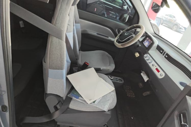 Used Wuling Hongguang MINIEV 2021 Macaron Fashion Model Lithium Iron Phosphate Right Front Seat