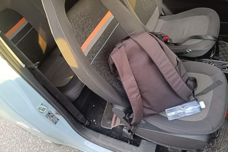 Used Wuling Hongguang MINIEV 2021 Macaron Fashion Model Lithium Iron Phosphate Right Front Seat