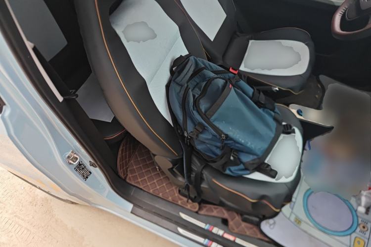Used Wuling Hongguang MINIEV 2021 Macaron Fashion Model Lithium Iron Phosphate Right Front Seat