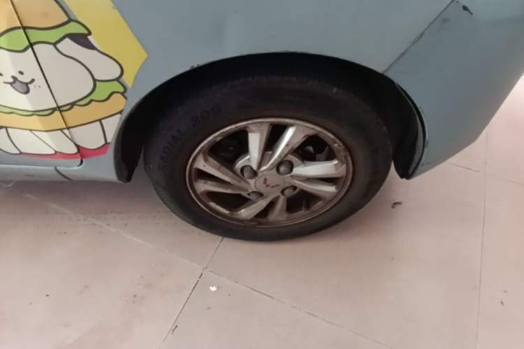 Used Wuling Hongguang MINIEV 2021 Macaron Premium Model – Lithium Iron Phosphate Right Front Wheel Hub