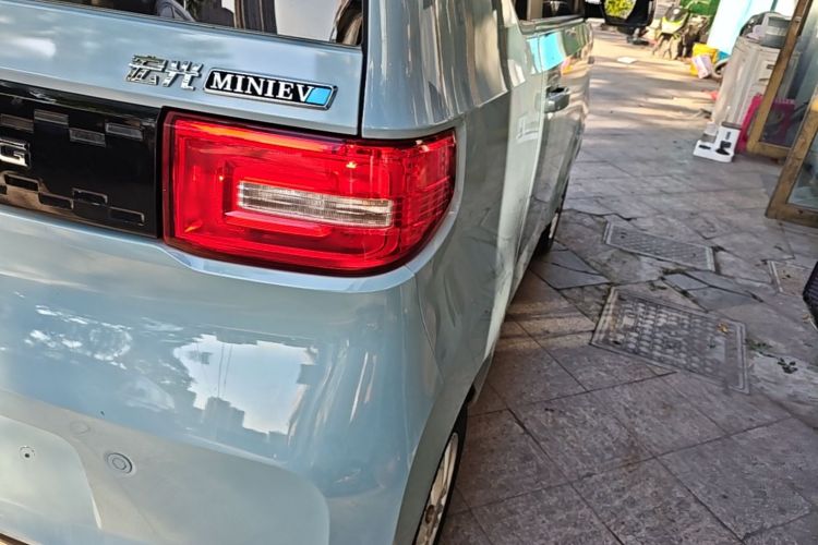 Used Wuling Hongguang MINIEV 2021 Macaron Premium Model – Lithium Iron Phosphate Right Rear Taillight