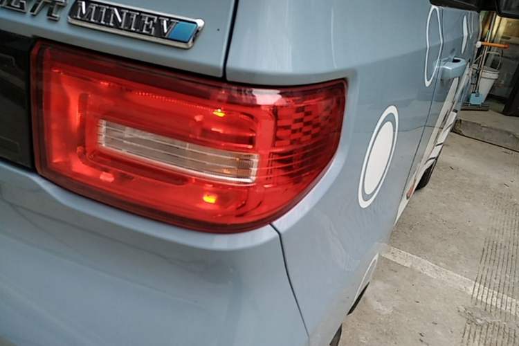Used Wuling Hongguang MINIEV 2021 Macaron Fashion Model Lithium Iron Phosphate Right Rear Taillight
