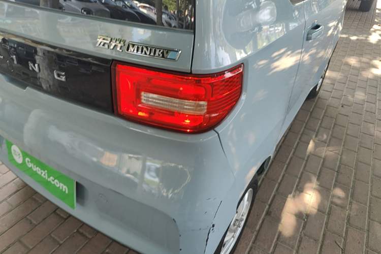Used Wuling Hongguang MINIEV 2021 Macaron Premium Model – Lithium Iron Phosphate Right Rear Taillight