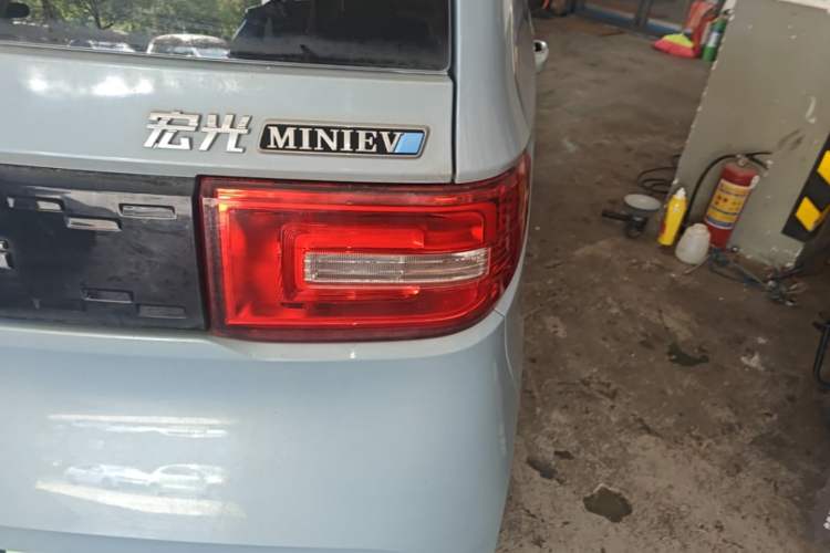 Used Wuling Hongguang MINIEV 2021 Macaron Fashion Model Lithium Iron Phosphate Right Rear Taillight