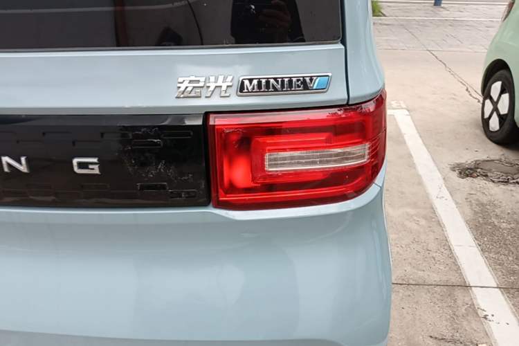 Used Wuling Hongguang MINIEV 2021 Macaron Fashion Model Lithium Iron Phosphate Right Rear Taillight