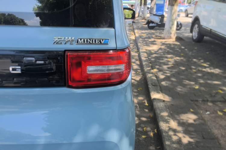 Used Wuling Hongguang MINIEV 2021 Macaron Fashion Model Lithium Iron Phosphate Right Rear Taillight