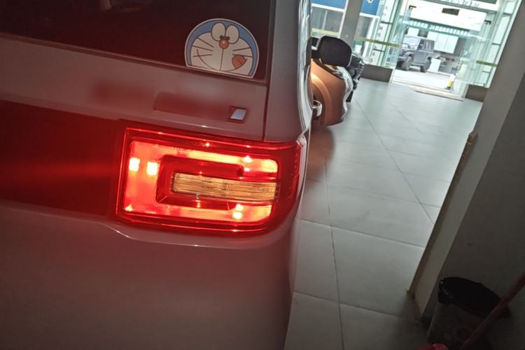 Used Wuling Hongguang MINIEV 2021 Macaron Premium Model – Lithium Iron Phosphate Right Rear Taillight