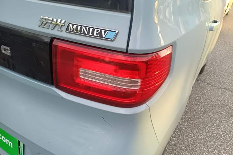 Used Wuling Hongguang MINIEV 2021 Macaron Fashion Model Lithium Iron Phosphate Right Rear Taillight