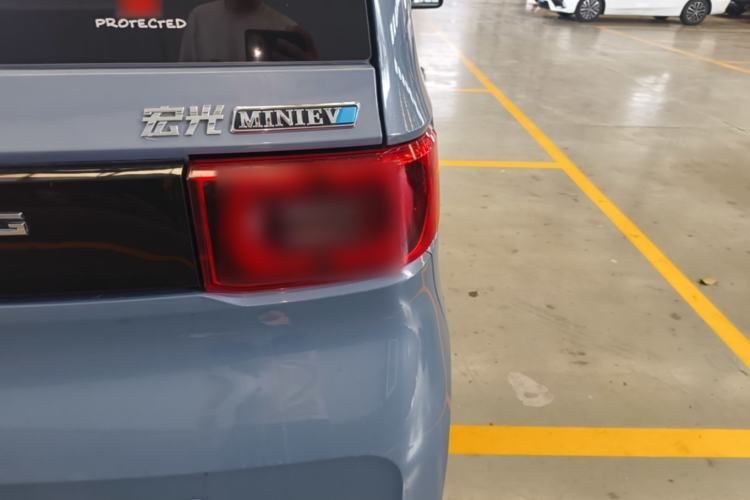 Used Wuling Hongguang MINIEV 2021 Macaron Premium Model – Lithium Iron Phosphate Right Rear Taillight
