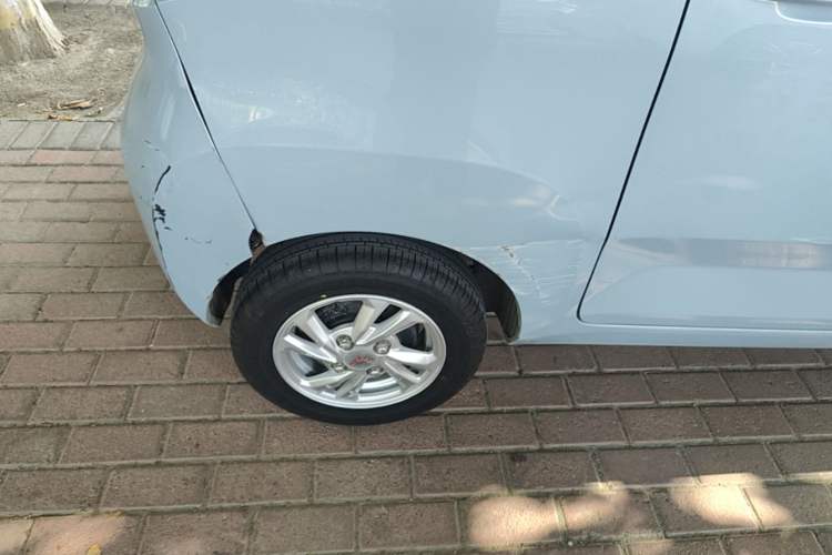 Used Wuling Hongguang MINIEV 2021 Macaron Premium Model – Lithium Iron Phosphate Right Rear Wheel Hub