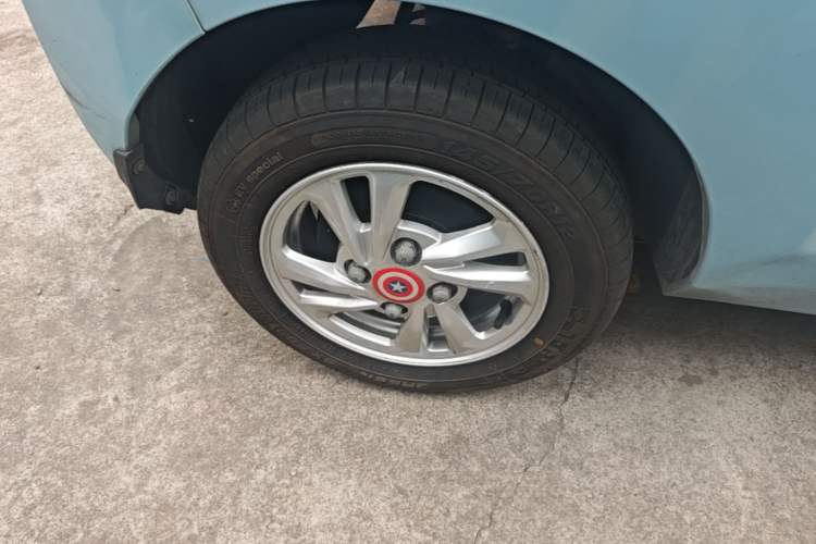 Used Wuling Hongguang MINIEV 2021 Macaron Premium Model – Lithium Iron Phosphate Right Rear Wheel Hub