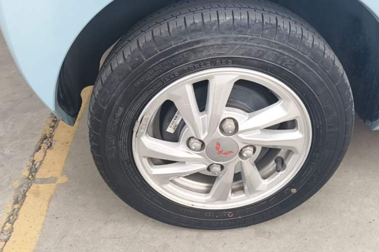 Used Wuling Hongguang MINIEV 2021 Macaron Premium Model – Lithium Iron Phosphate Right Rear Wheel Hub