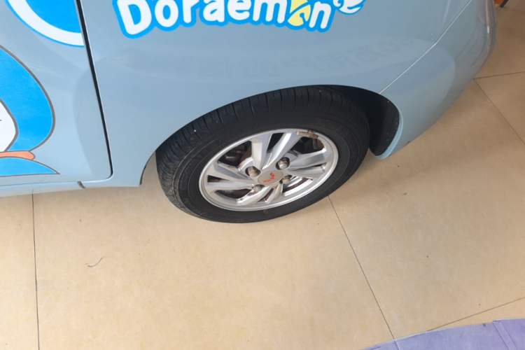 Used Wuling Hongguang MINIEV 2021 Macaron Fashion Model Lithium Iron Phosphate Right Rear Wheel Hub