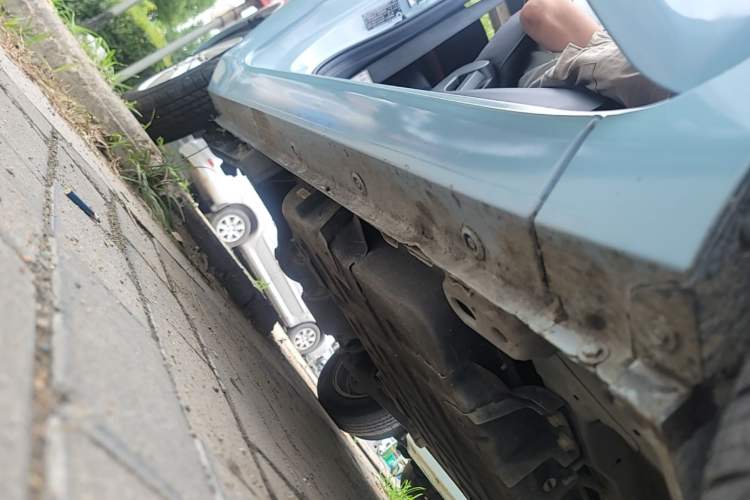 Used Wuling Hongguang MINIEV 2021 Macaron Premium Model – Lithium Iron Phosphate Right Side Sill