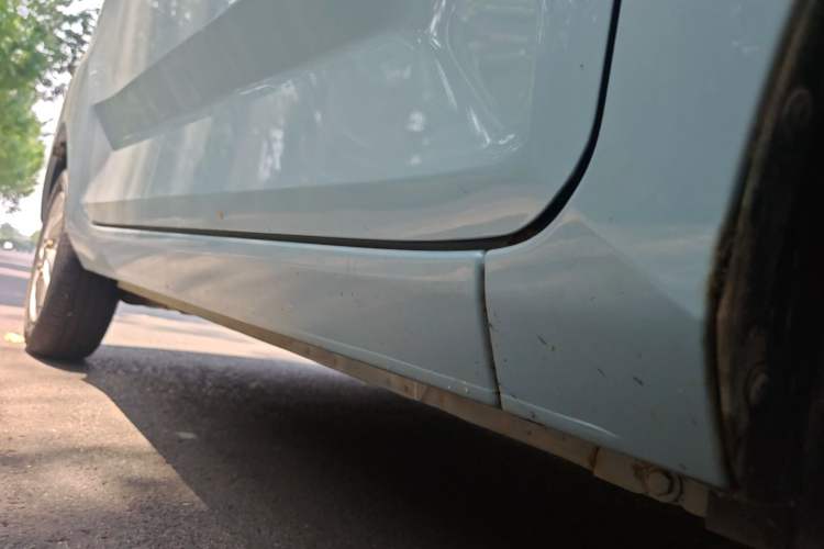 Used Wuling Hongguang MINIEV 2021 Macaron Fashion Model Lithium Iron Phosphate Right Side Sill