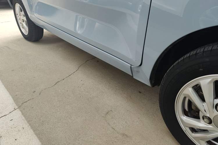 Used Wuling Hongguang MINIEV 2021 Macaron Fashion Model Lithium Iron Phosphate Right Side Sill