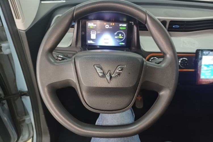 Used Wuling Hongguang MINIEV 2021 Macaron Fashion Model Lithium Iron Phosphate Steering Wheel
