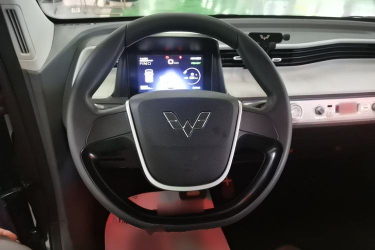 Used Wuling Hongguang MINIEV 2021 Macaron Premium Model – Lithium Iron Phosphate Steering Wheel
