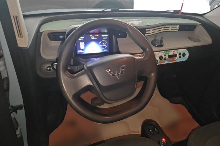 Used Wuling Hongguang MINIEV 2021 Macaron Premium Model – Lithium Iron Phosphate Steering Wheel