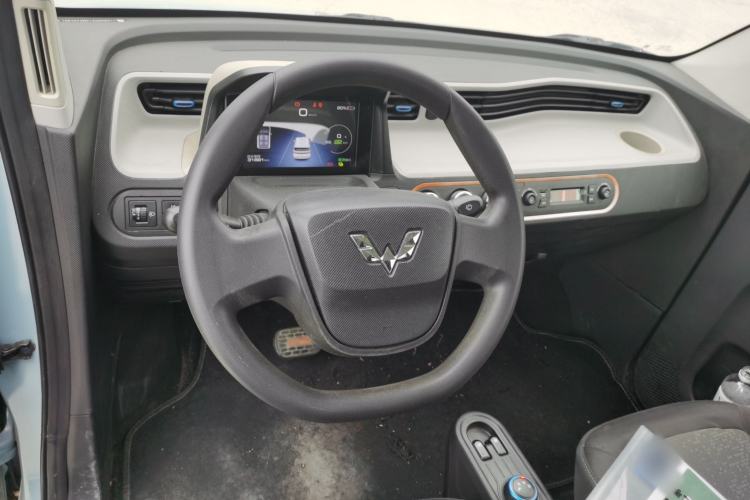 Used Wuling Hongguang MINIEV 2021 Macaron Fashion Edition Lithium-Ion Battery Steering Wheel