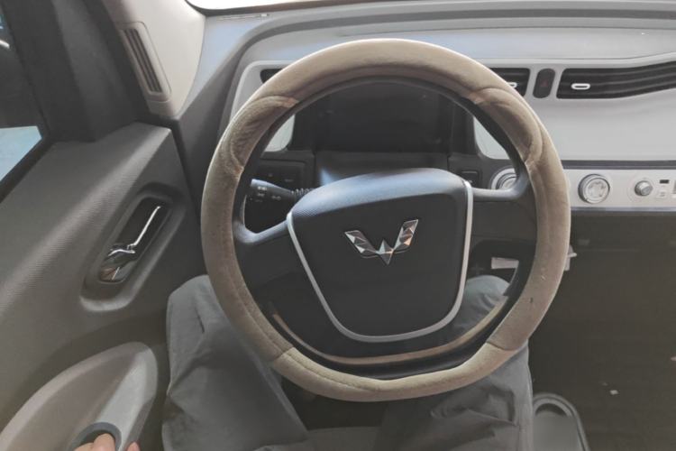 Used Wuling Hongguang MINIEV 2021 Macaron Fashion Model Lithium Iron Phosphate Steering Wheel