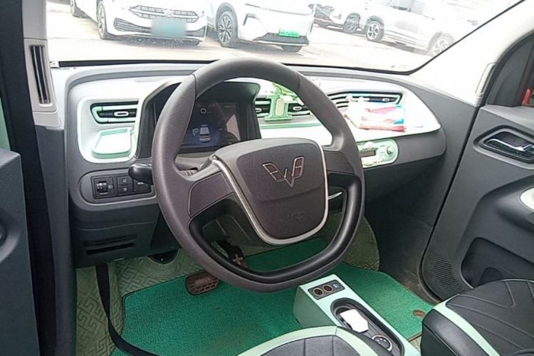 Used Wuling Hongguang MINIEV 2021 Macaron Premium Model – Lithium Iron Phosphate Steering Wheel