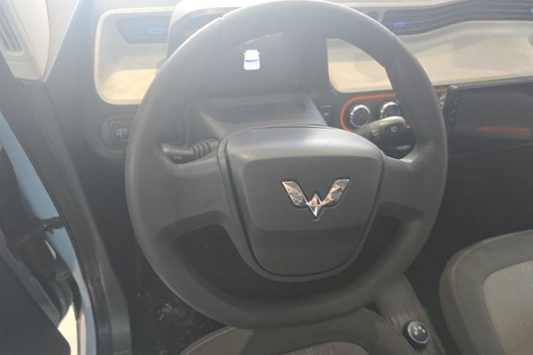 Used Wuling Hongguang MINIEV 2021 Macaron Premium Model – Lithium Iron Phosphate Steering Wheel