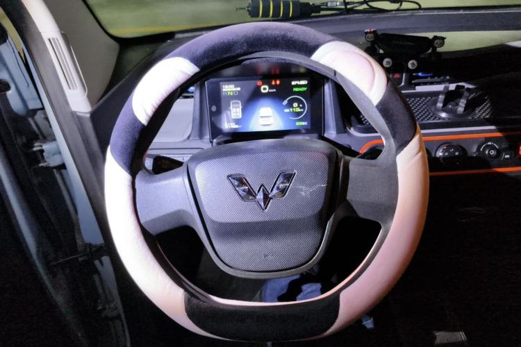 Used Wuling Hongguang MINIEV 2021 Macaron Premium Model – Lithium Iron Phosphate Steering Wheel
