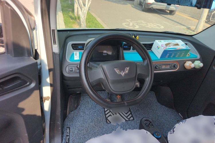 Used Wuling Hongguang MINIEV 2021 Macaron Premium Model – Lithium Iron Phosphate Steering Wheel