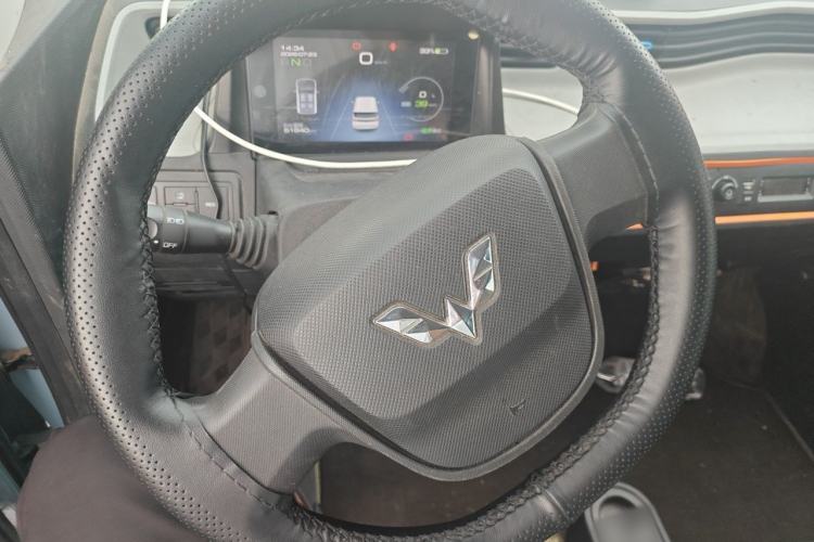 Used Wuling Hongguang MINIEV 2021 Macaron Fashion Model Lithium Iron Phosphate Steering Wheel