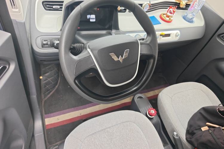 Used Wuling Hongguang MINIEV 2021 Macaron Premium Model – Lithium Iron Phosphate Steering Wheel