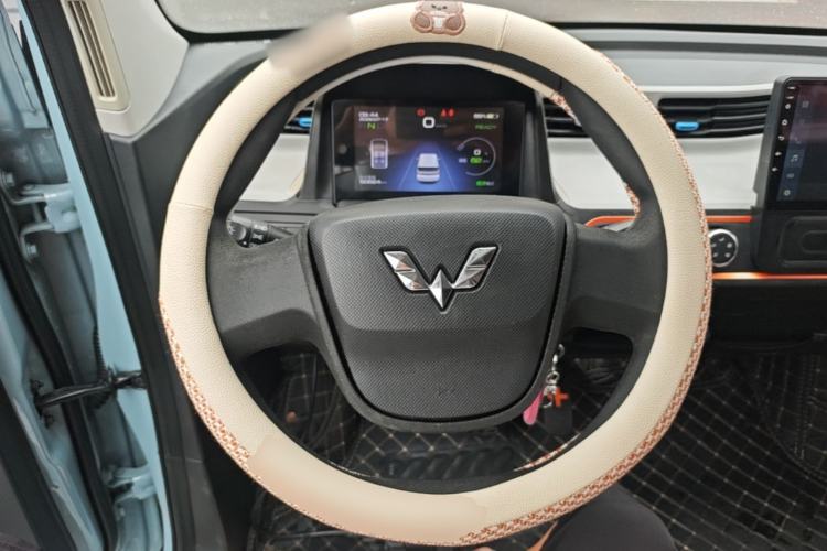 Used Wuling Hongguang MINIEV 2021 Macaron Fashion Edition Lithium-Ion Battery Steering Wheel
