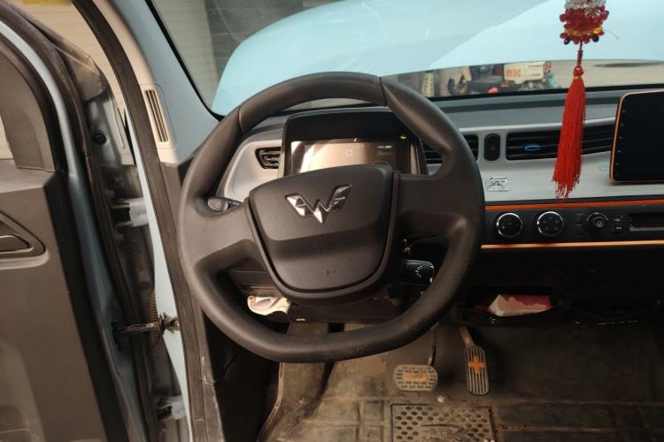 Used Wuling Hongguang MINIEV 2021 Macaron Premium Model – Lithium Iron Phosphate Steering Wheel