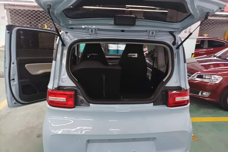 Used Wuling Hongguang MINIEV 2021 Macaron Premium Model – Lithium Iron Phosphate Trunk