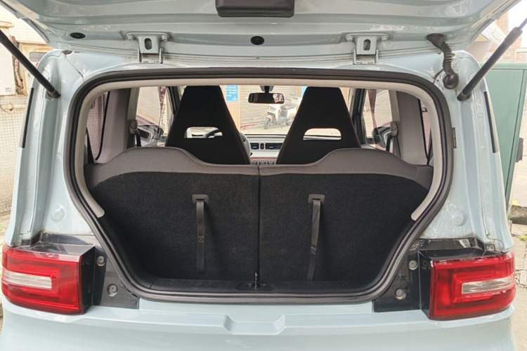 Used Wuling Hongguang MINIEV 2021 Macaron Fashion Edition Lithium-Ion Battery Trunk