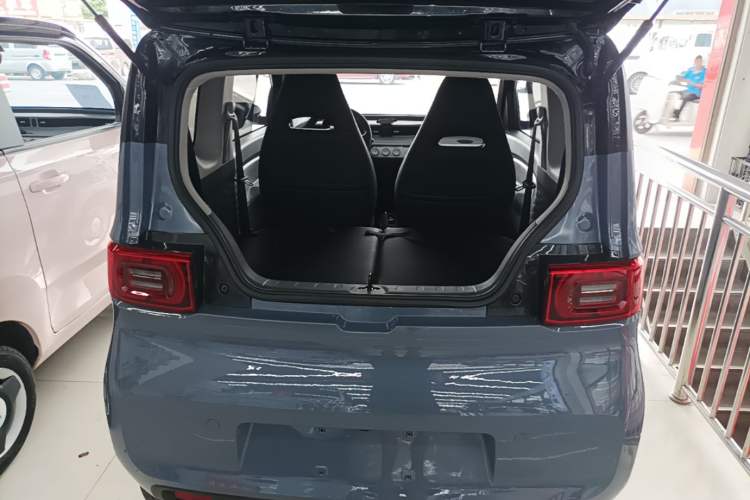 Used Wuling Hongguang MINIEV 2021 Macaron Premium Model – Lithium Iron Phosphate Trunk
