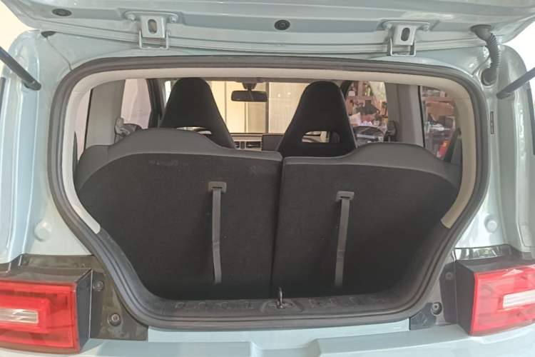 Used Wuling Hongguang MINIEV 2021 Macaron Fashion Edition Lithium-Ion Battery Trunk