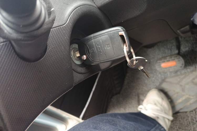 Used Wuling Hongguang MINIEV 2021 Macaron Fashion Model Lithium Iron Phosphate Vehicle Key