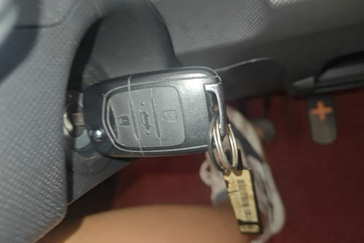 Used Wuling Hongguang MINIEV 2021 Macaron Fashion Model Lithium Iron Phosphate Vehicle Key