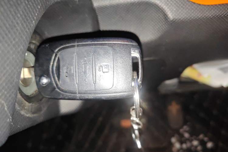 Used Wuling Hongguang MINIEV 2021 Macaron Fashion Model Lithium Iron Phosphate Vehicle Key