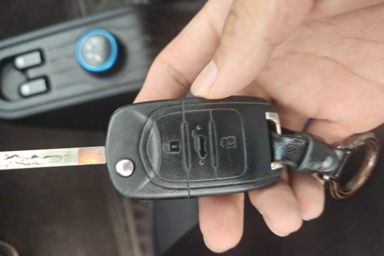 Used Wuling Hongguang MINIEV 2021 Macaron Fashion Model Lithium Iron Phosphate Vehicle Key