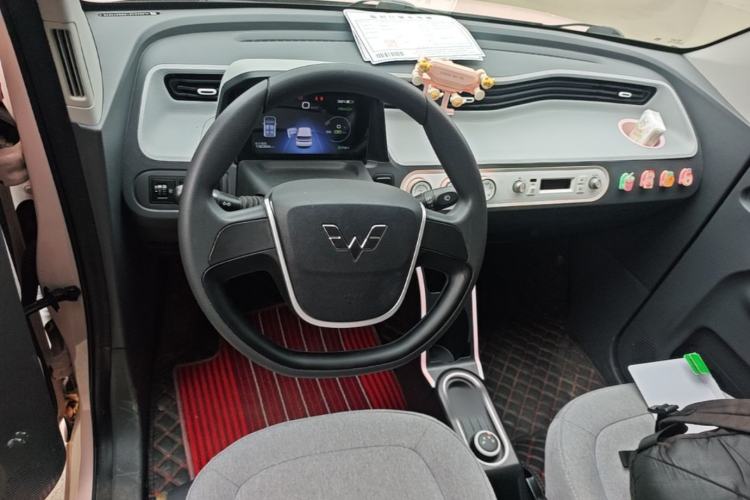 Used Wuling Hongguang MINIEV 2021 Macaron Premium Model – Lithium Iron Phosphate Center Console