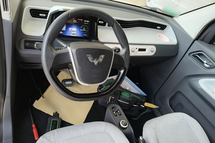 Used Wuling Hongguang MINIEV 2021 Macaron Fashion Edition Lithium-Ion Battery Center Console