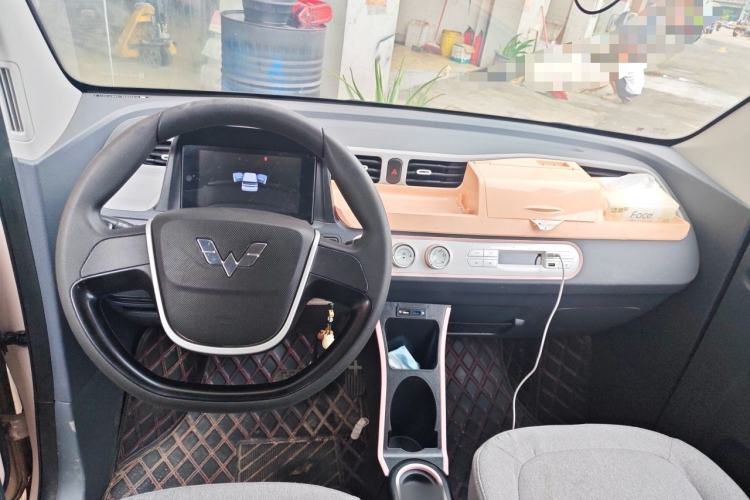 Used Wuling Hongguang MINIEV 2021 Macaron Premium Model – Lithium-NMC Center Console