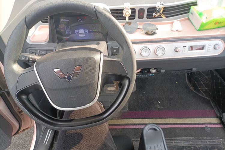 Used Wuling Hongguang MINIEV 2021 Macaron Fashion Edition Lithium-Ion Battery Center Console